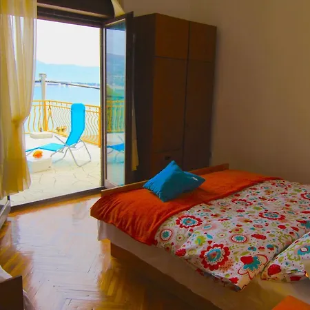 Apartament By The Sea Mastrinka, Ciovo - 11720 *